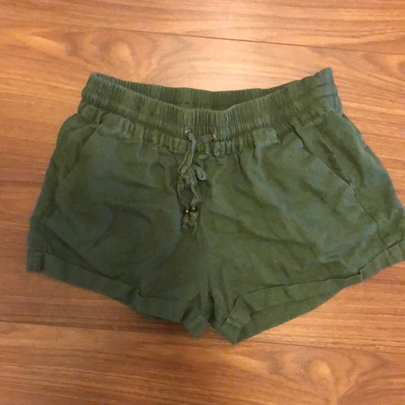 Love Tree Pants - Olive green short size M